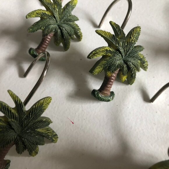 Palm Tree Shower Curtain, curtain rings, and rugs - Picture 10 of 14